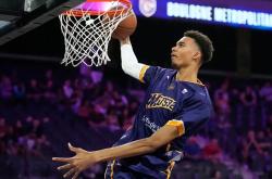 j9九游会官方网站凯恩新星战术调整表现惊艳，快船未来可期！(凯恩最新进球)